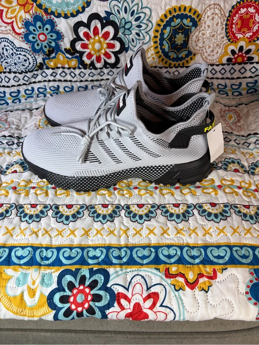 Unbranded Men’s Lightweight Gray Mesh Athletic Sneakers